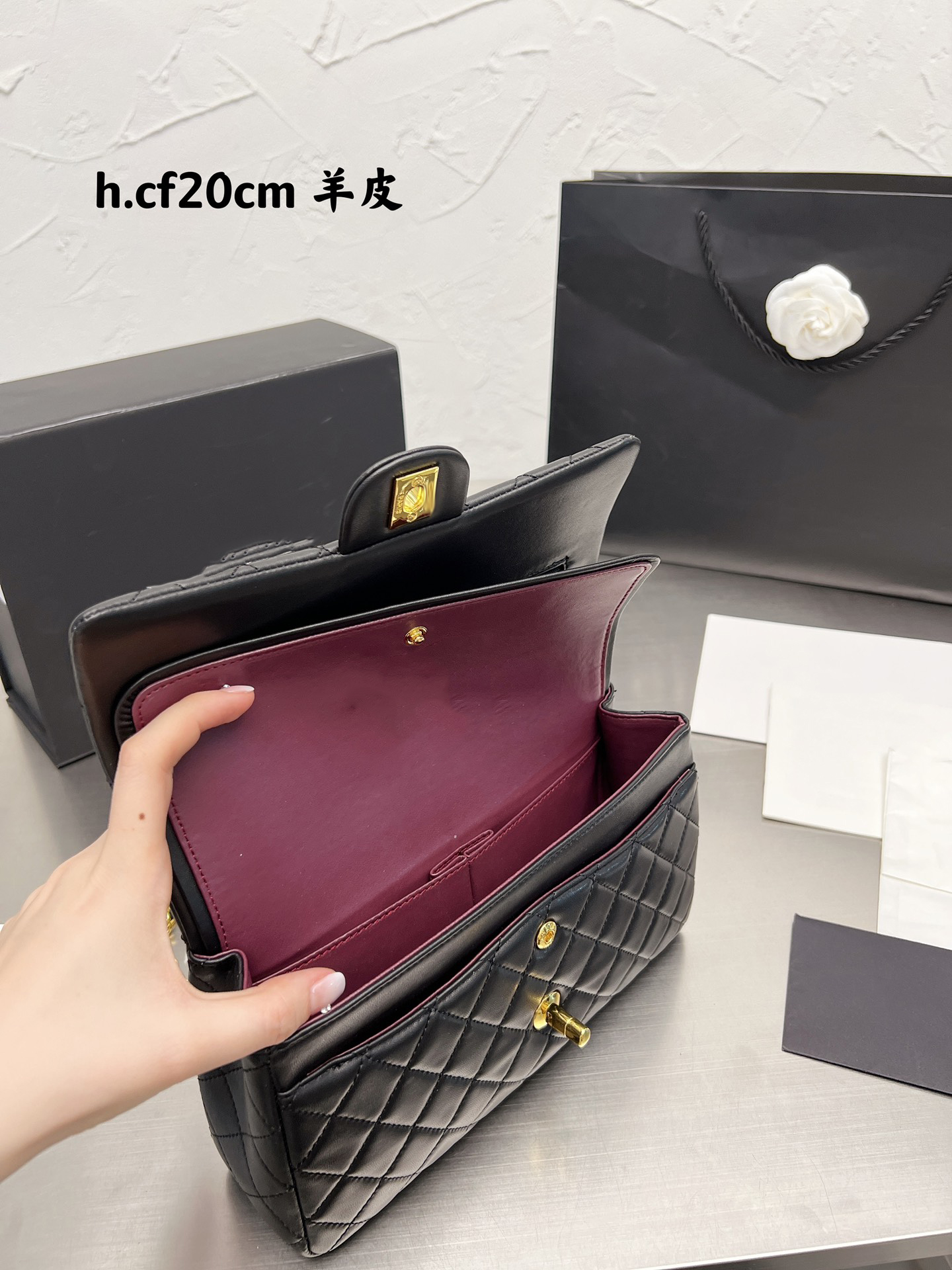 women's shoulder bag Luxury tote purse handbag message bags cluth top quality Brand classic Genuine leather Crossbody Flap lambskin Gift Box 26CM, Red
women's shoulder bag Luxury tote purse handbag message bags cluth top quality Brand classic Genuine leather Crossbody Flap lambskin Gift Box 26CM, Red