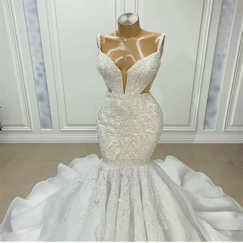 Urious Sexy Crystal Beading Lace Mermaid Wedding Dresses Bridal Gowns Embroidery Spaghetti V Neck Sweep Train Robe De Mariage