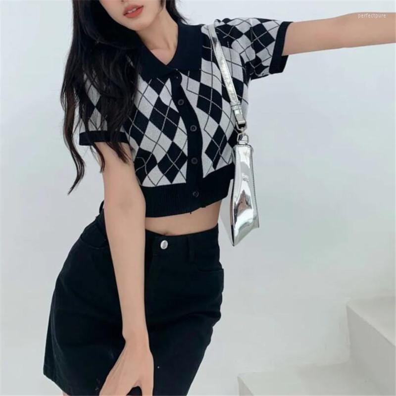 Women' Knits & Tees Korean Preppy Style Argyle Crop Cardigan Women Vintage Short Sleeve Plaid Knitted Sweaters Femme Perf22, Black and white
Women' Knits & Tees Korean Preppy Style Argyle Crop Cardigan Women Vintage Short Sleeve Plaid Knitted Sweaters Femme Perf22, Black and white