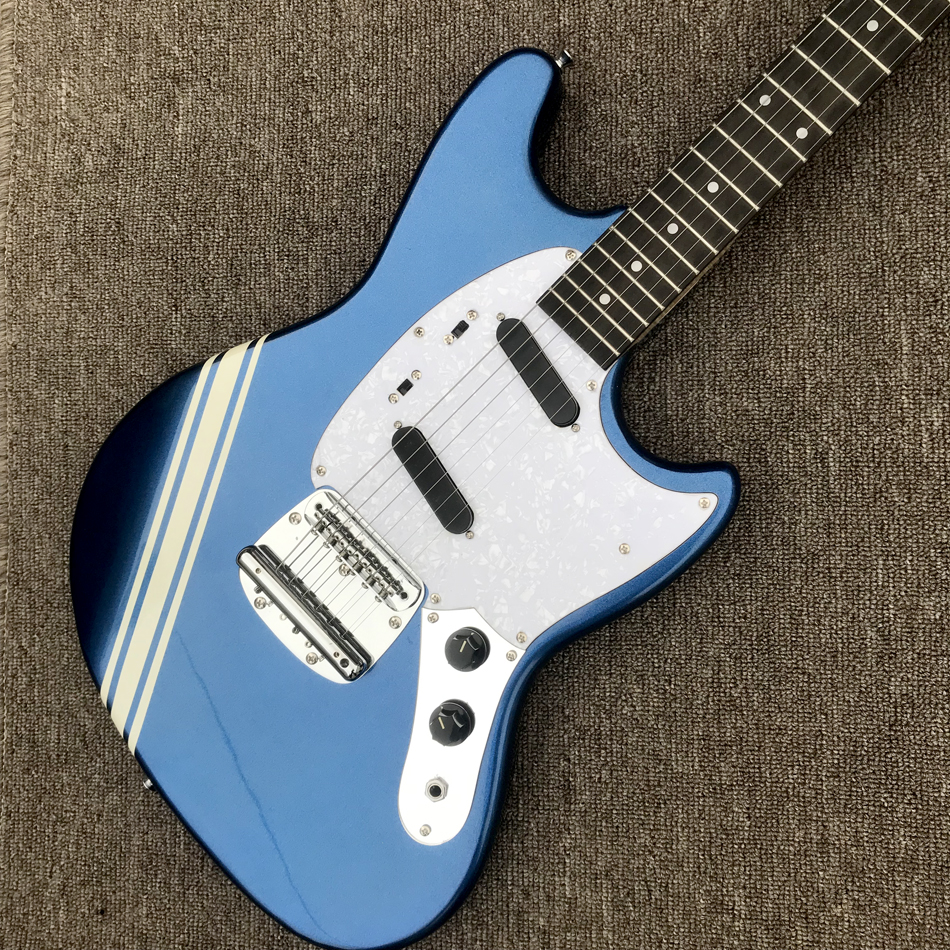 ST electric guitar, rosewood fingerboard, 2 pickups, chrome hardware, vibrato system, Metallic blue guitar
ST electric guitar, rosewood fingerboard, 2 pickups, chrome hardware, vibrato system, Metallic blue guitar