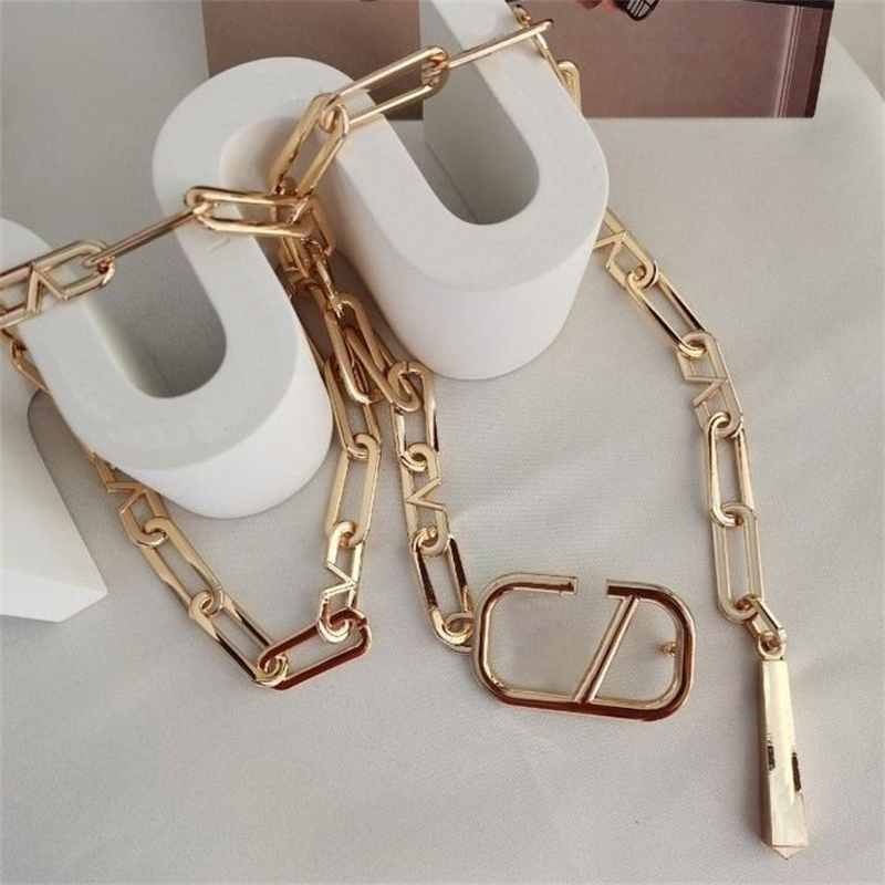 Metal Chain Belt Letter Belts Women Fashion Versatile Light Luxury Waist Chains Men Designer Belt, As pics
Metal Chain Belt Letter Belts Women Fashion Versatile Light Luxury Waist Chains Men Designer Belt, As pics