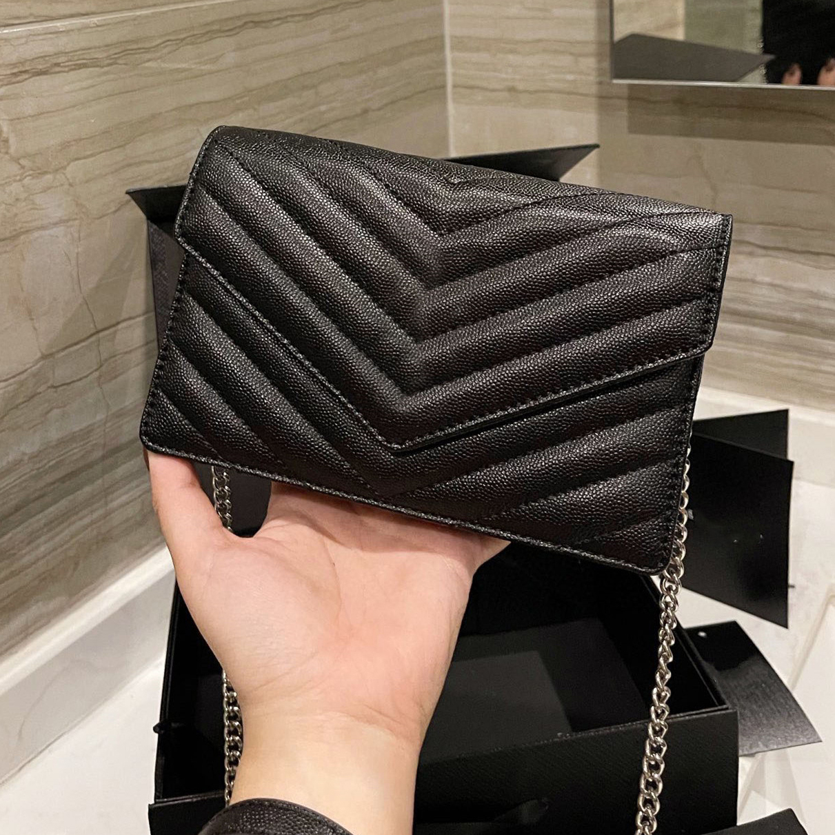 Envelope bag Chain Luxury Designer Brand Fashion Shoulder Bags Handbags Women Letter Purse Phone bag Wallet Metallic lady Artwork, No bags
Envelope bag Chain Luxury Designer Brand Fashion Shoulder Bags Handbags Women Letter Purse Phone bag Wallet Metallic lady Artwork, No bags