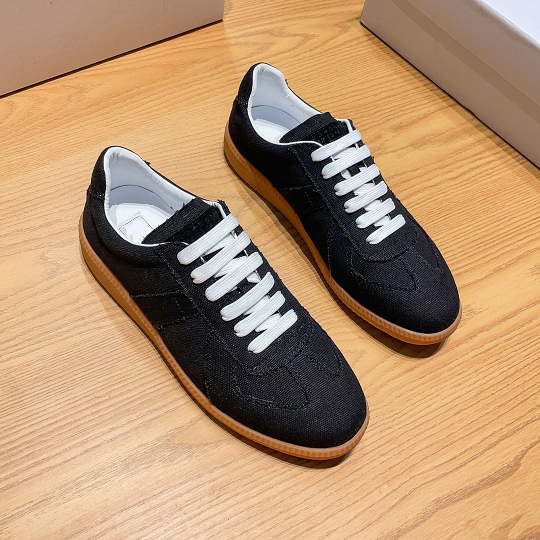 luxury New maison MM6 casual shoes German training shoes patchwork cooperation coach shoes retro margiela gazelle running shoes sneakers, Grey
luxury New maison MM6 casual shoes German training shoes patchwork cooperation coach shoes retro margiela gazelle running shoes sneakers, Grey