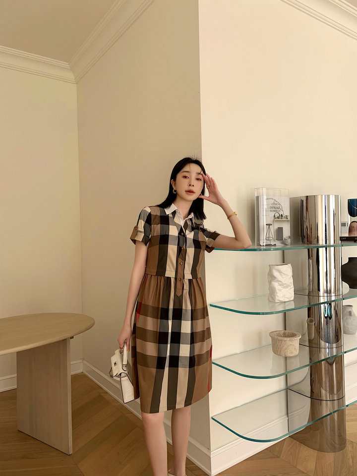 2022Women Dress Long Skirt Belt Fit Skirts For Spring Summer Outwear Casual Style With Budge Letter Lady Slim Dresses Jacket Shirt Wool, Khaki
2022Women Dress Long Skirt Belt Fit Skirts For Spring Summer Outwear Casual Style With Budge Letter Lady Slim Dresses Jacket Shirt Wool, Khaki