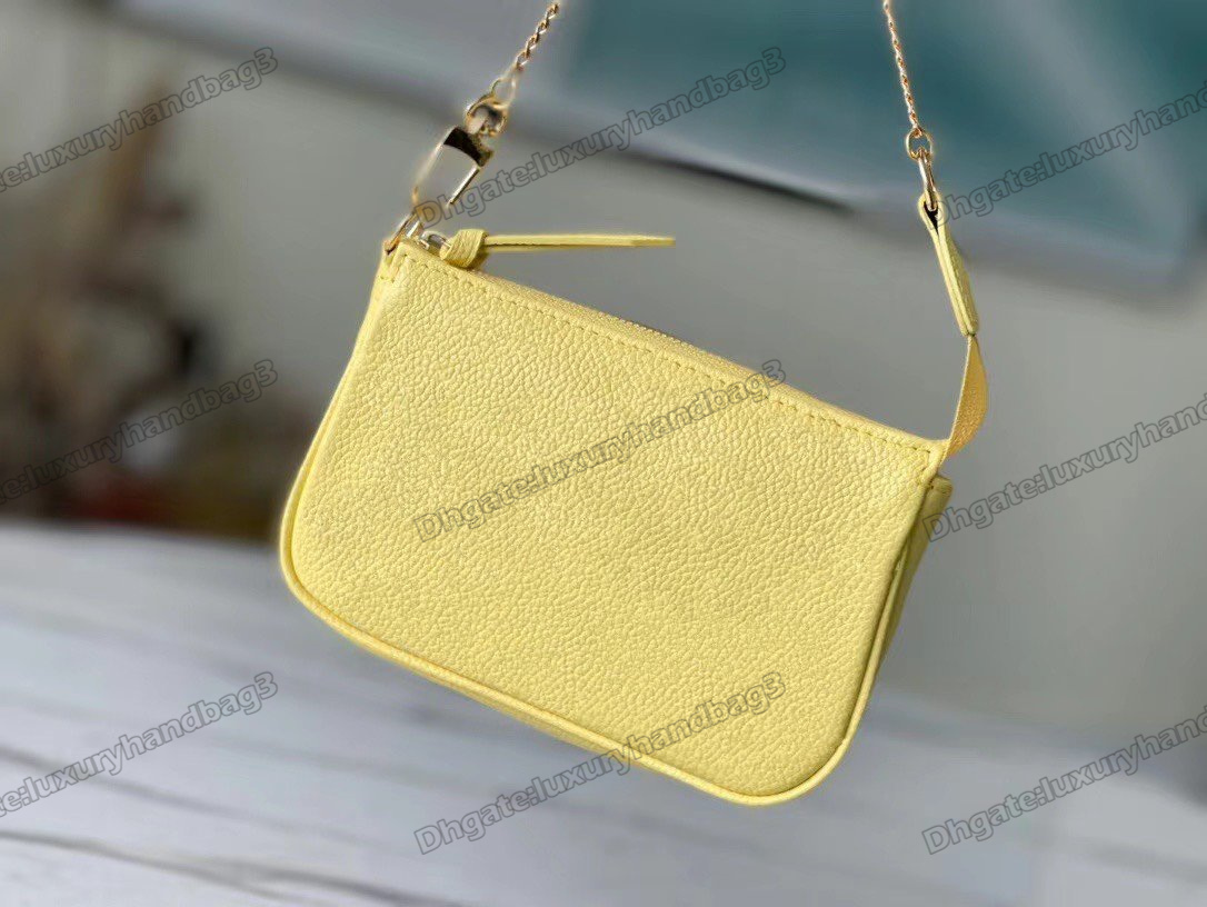 Mini Pochette Bag M46129 Spring Escape Embossed Monograms Empreinte Leather Two-In-One Multi-Function Bags Zipped Pockets Shoulder Bags Designer
Mini Pochette Bag M46129 Spring Escape Embossed Monograms Empreinte Leather Two-In-One Multi-Function Bags Zipped Pockets Shoulder Bags Designer