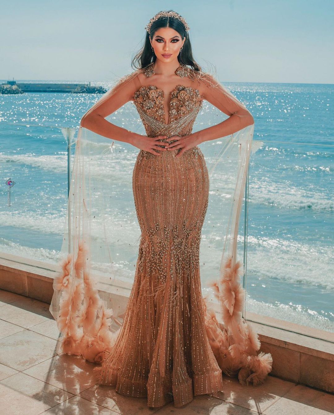2022 Plus Size Arabic Aso Ebi Gold Luxurious Sparkly Prom Dresses Beaded Crystals Evening Formal Party Second Reception Birthday Engagement Gowns Dres