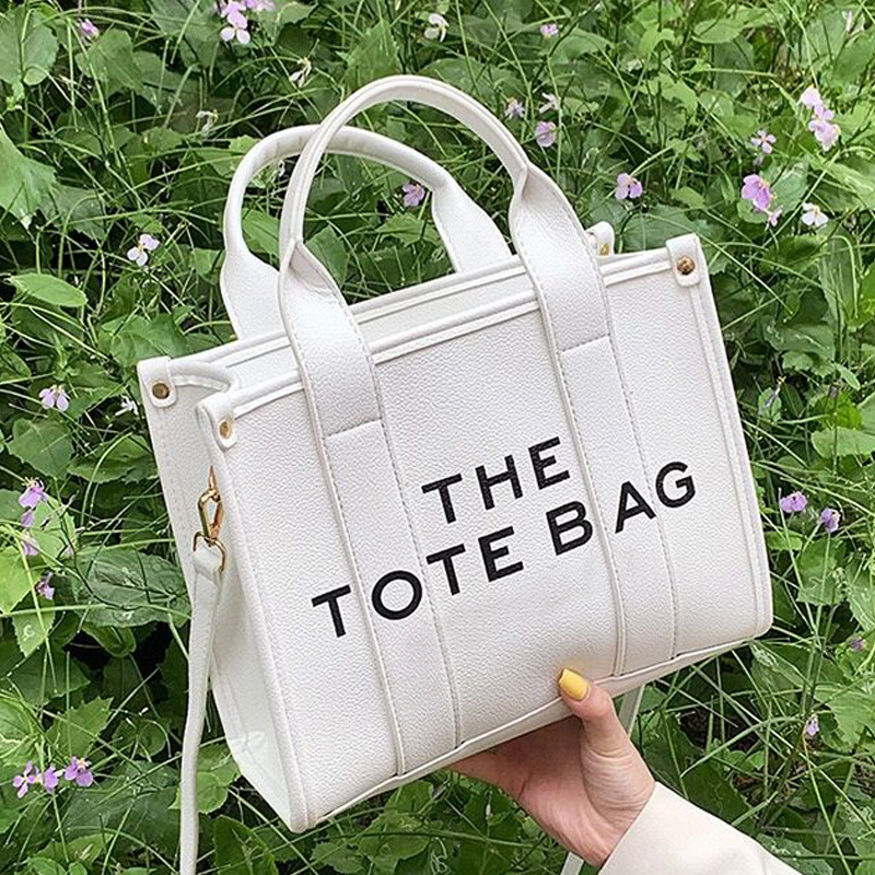 High Quality Trend Luxurys Designers Totes Bags For Womens Square Tote Shopping Handbags Purse Ladies Casual Tote Leather Shoulder Bag Female Big Cross body Handbag, Color
High Quality Trend Luxurys Designers Totes Bags For Womens Square Tote Shopping Handbags Purse Ladies Casual Tote Leather Shoulder Bag Female Big Cross body Handbag, Color