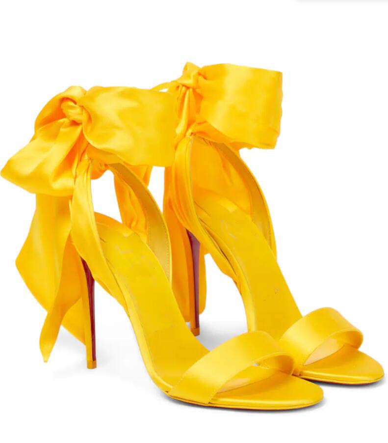 Women sandal high heels shoes heeled Sandale Du Desert 100mm crepe satin sandals patent leather ankle strap wedding party dress pump
Women sandal high heels shoes heeled Sandale Du Desert 100mm crepe satin sandals patent leather ankle strap wedding party dress pump