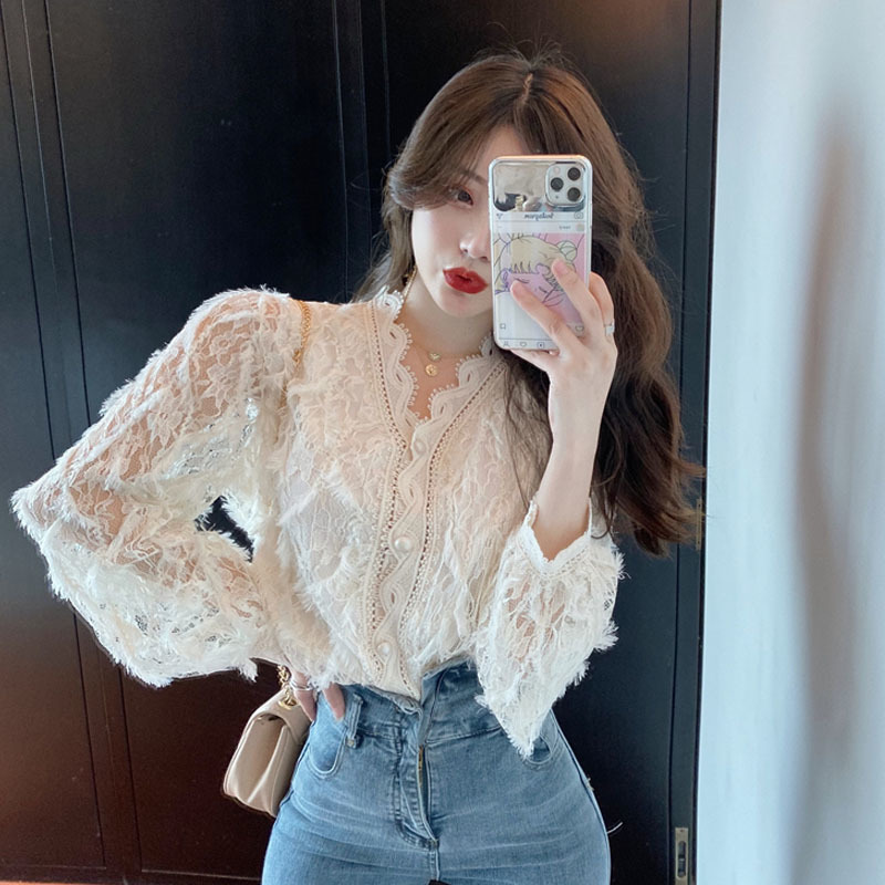 Vintage V-neck Long Sleeve Lace Blouse Women Tops Tassel White Shirts Blusas Hollow Out Lace Flowers Ladies Blouses Shirts 16095 220407