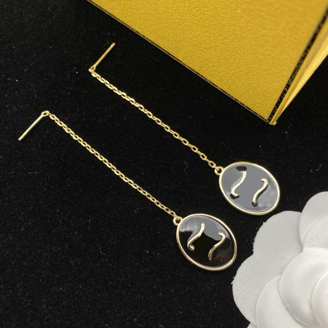 Double Letter Ladies Ear Line Long Pendant Earrings Personality Charm Studs Ladies Party Wedding Jewelry With Gift box
Double Letter Ladies Ear Line Long Pendant Earrings Personality Charm Studs Ladies Party Wedding Jewelry With Gift box