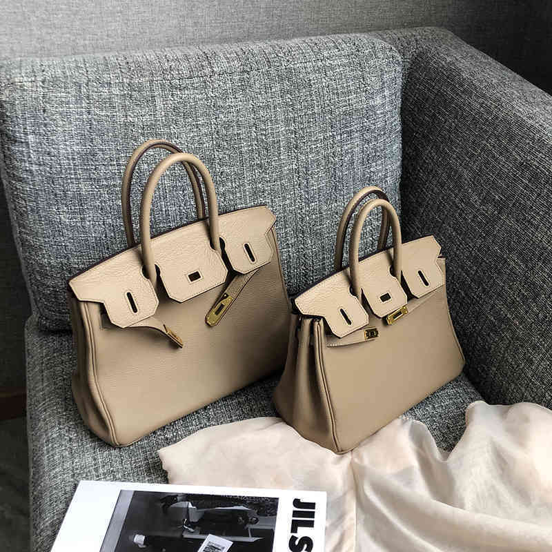 Tote Bag Birks Paul Leather Women Brand Genuine Designer Purse French Handbag Litchi Pattern Wedding Luxury Women'sHers mees EIPD
Tote Bag Birks Paul Leather Women Brand Genuine Designer Purse French Handbag Litchi Pattern Wedding Luxury Women'sHers mees EIPD