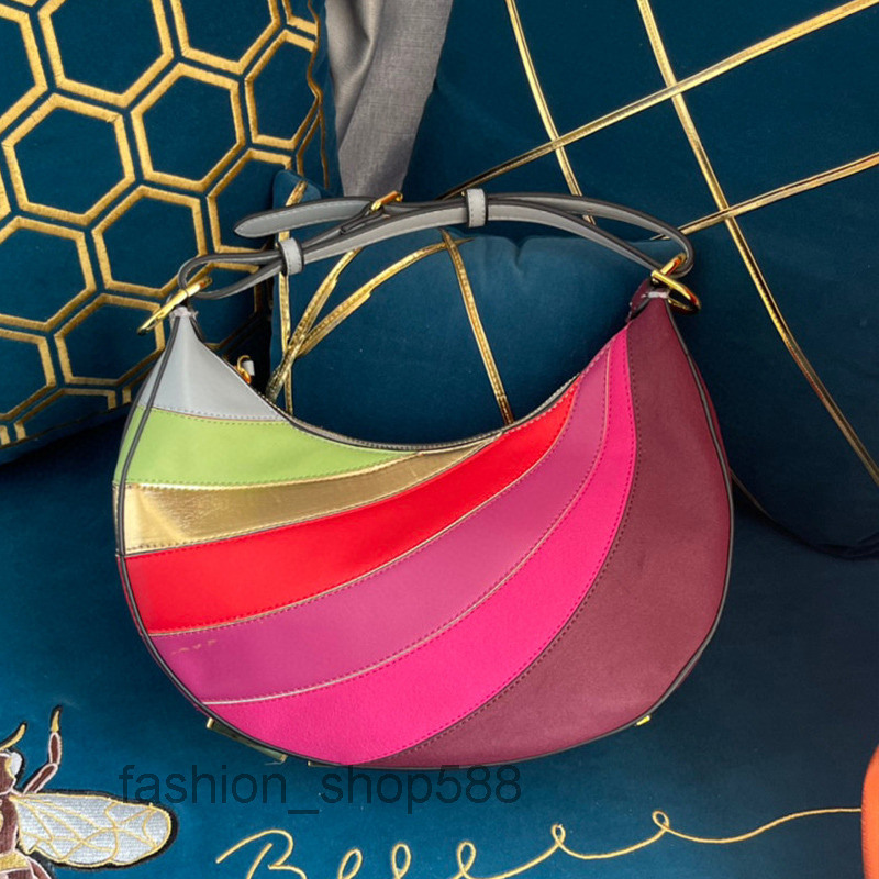 Retro Crescent Designer Inner Bag Bottom Metal Multicolor Half Moon Bag Luxury Clutch
Retro Crescent Designer Inner Bag Bottom Metal Multicolor Half Moon Bag Luxury Clutch