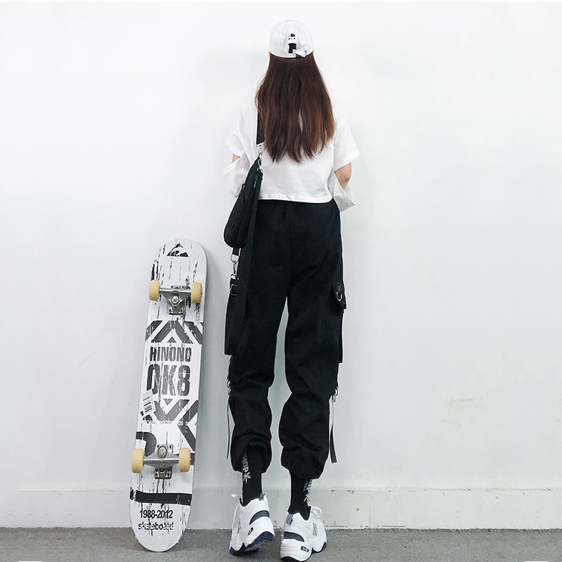 Gothic Women Cargo Pants Black Joggers High Waisted Harajuku Harem Punk Goth Techwear Chain Trousers Female Hip Hop 220325