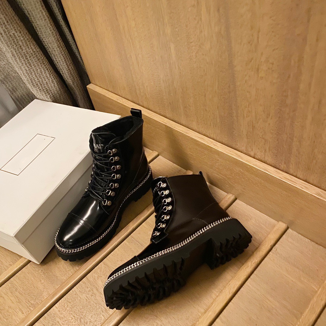Women Brushed Leather and Nylon Boots Designers Ankle Martin Boot Military Inspired Combat Booties Platform Desert Boots With Removable Pouch, No chains
Women Brushed Leather and Nylon Boots Designers Ankle Martin Boot Military Inspired Combat Booties Platform Desert Boots With Removable Pouch, No chains