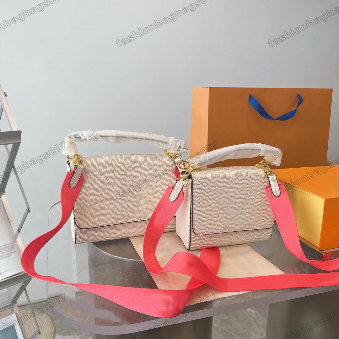 Twist MM PM M59687 M59416 Shoulder Bag Epi Grain Leather with Top Handle Colorful Gradient Wide Straps Designers Luxurys Handbag Quartz White/Black
Twist MM PM M59687 M59416 Shoulder Bag Epi Grain Leather with Top Handle Colorful Gradient Wide Straps Designers Luxurys Handbag Quartz White/Black