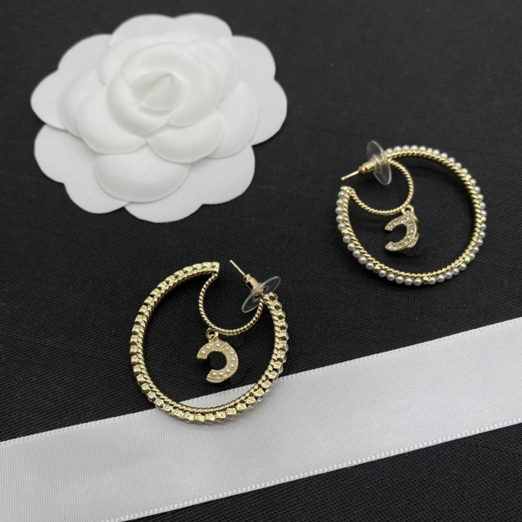 Pearl Hoop Earring Designer Jewelry Women Gold Stud Love Earrings C Letter Hoops
Pearl Hoop Earring Designer Jewelry Women Gold Stud Love Earrings C Letter Hoops