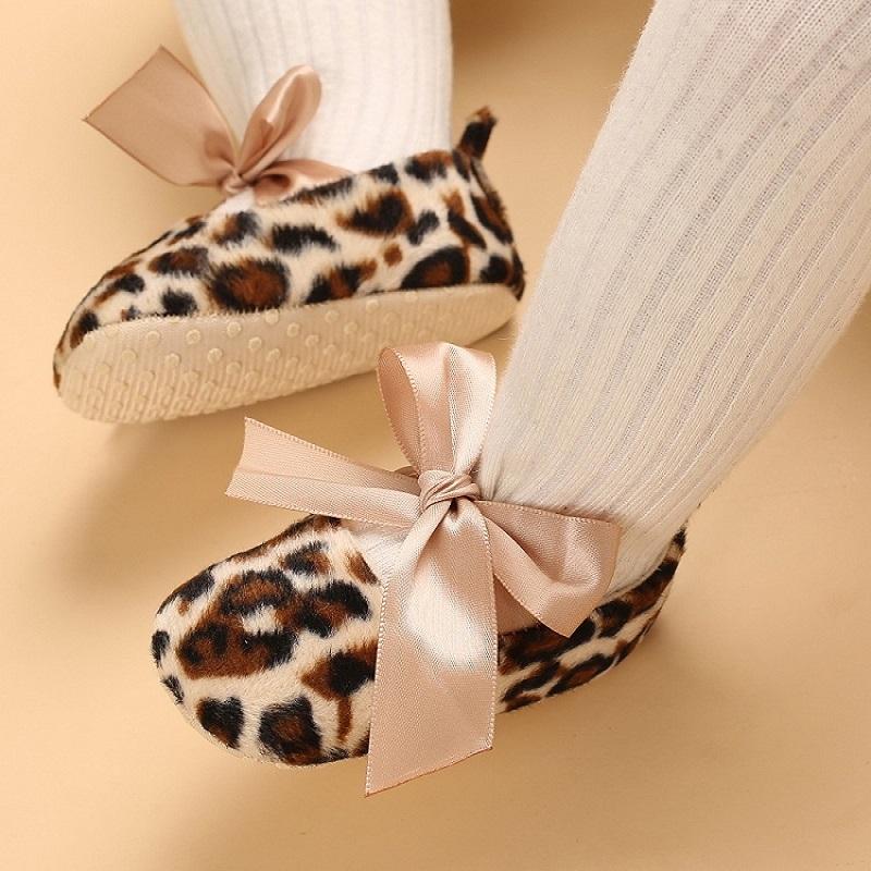 First Walkers Prewalker -18 Months Baby Leopard Bow Soft Soled Fashion Loafers Born Bed Shoes No. 1 Walking ShoesFirst, C-656 black
First Walkers Prewalker -18 Months Baby Leopard Bow Soft Soled Fashion Loafers Born Bed Shoes No. 1 Walking ShoesFirst, C-656 black
