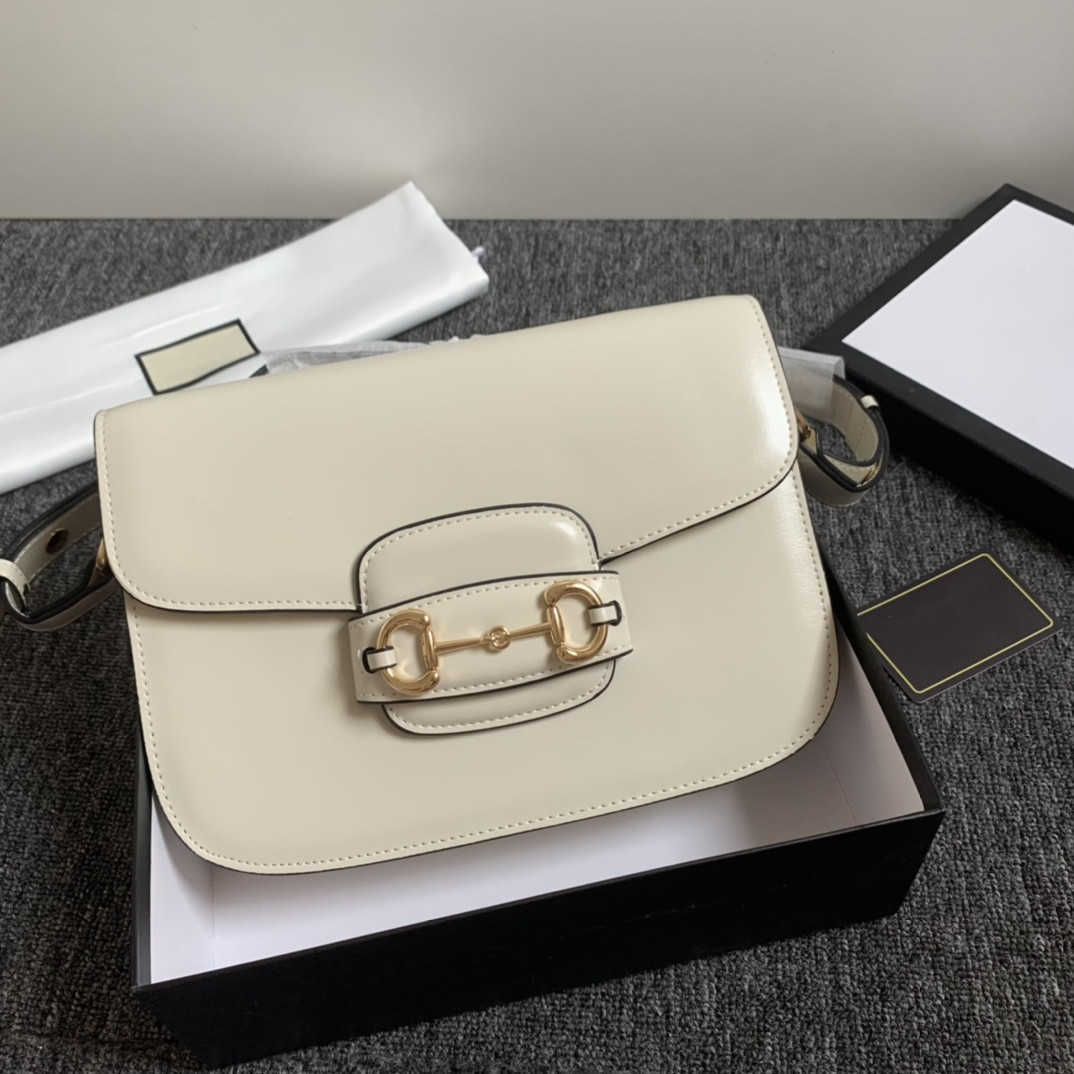 Hot Womens Horsebit 1955 shoulder bag Black White Textured Leather Horsebit Detail Straps Luxury Designer Women bags
Hot Womens Horsebit 1955 shoulder bag Black White Textured Leather Horsebit Detail Straps Luxury Designer Women bags