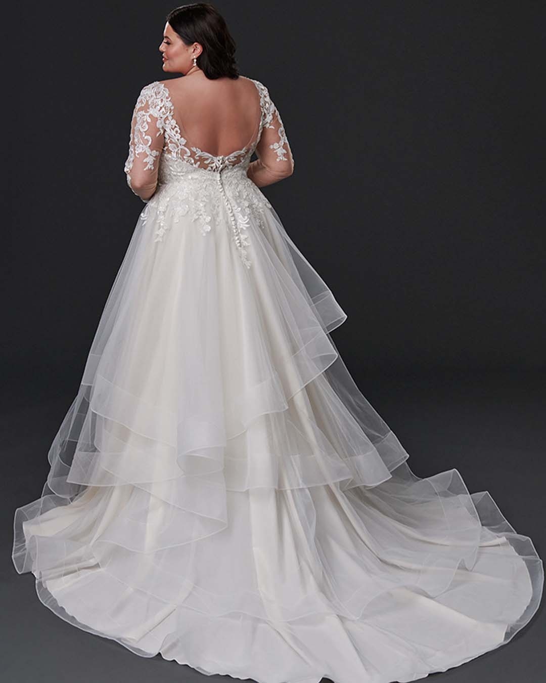 Eddy K Plus Size A Line Wedding Dress Sheer Jewel Neck Long Sleeve Lace Appliqued Bridal Gown Tiered Ruffles Robe de mariee