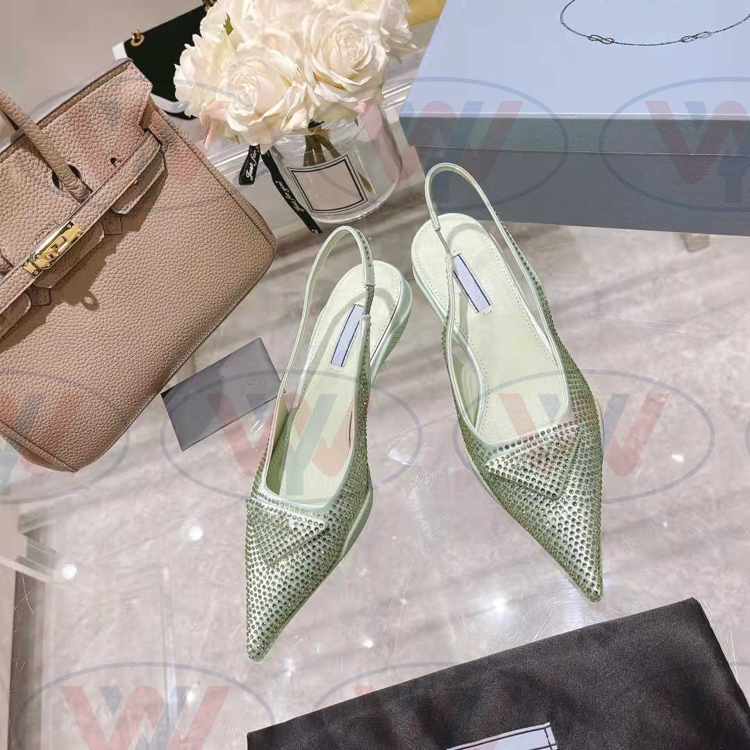 2022 sling-back pumps sandals with crystals Satin crystals series Slippers Sandals Loafers Muller shoes Upper with heat-sealed crystalsSize, White
2022 sling-back pumps sandals with crystals Satin crystals series Slippers Sandals Loafers Muller shoes Upper with heat-sealed crystalsSize, White