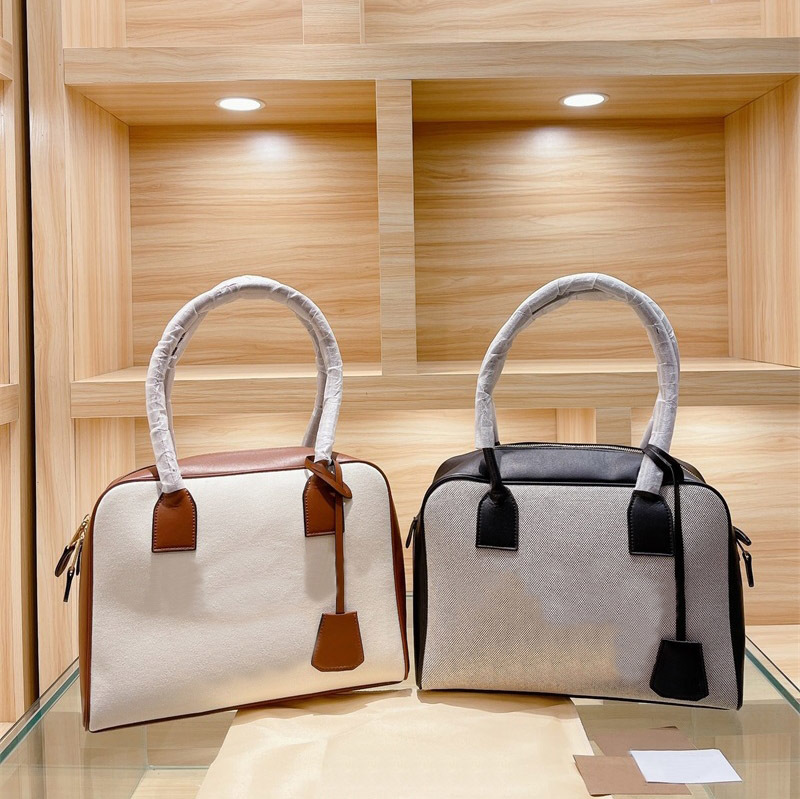 Top quality designer bags 2023 fashion women classic brand 32cm large capacity shopping bag shoulder handbags, Black
Top quality designer bags 2023 fashion women classic brand 32cm large capacity shopping bag shoulder handbags, Black