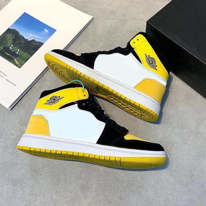 Low 1 basketball shoes 1s UNC reverse bred mens sports trainers royal toe laser ge university blue black light smoke grey women sneakers without box 36-44, Color 20 
Low 1 basketball shoes 1s UNC reverse bred mens sports trainers royal toe laser ge university blue black light smoke grey women sneakers without box 36-44, Color 20