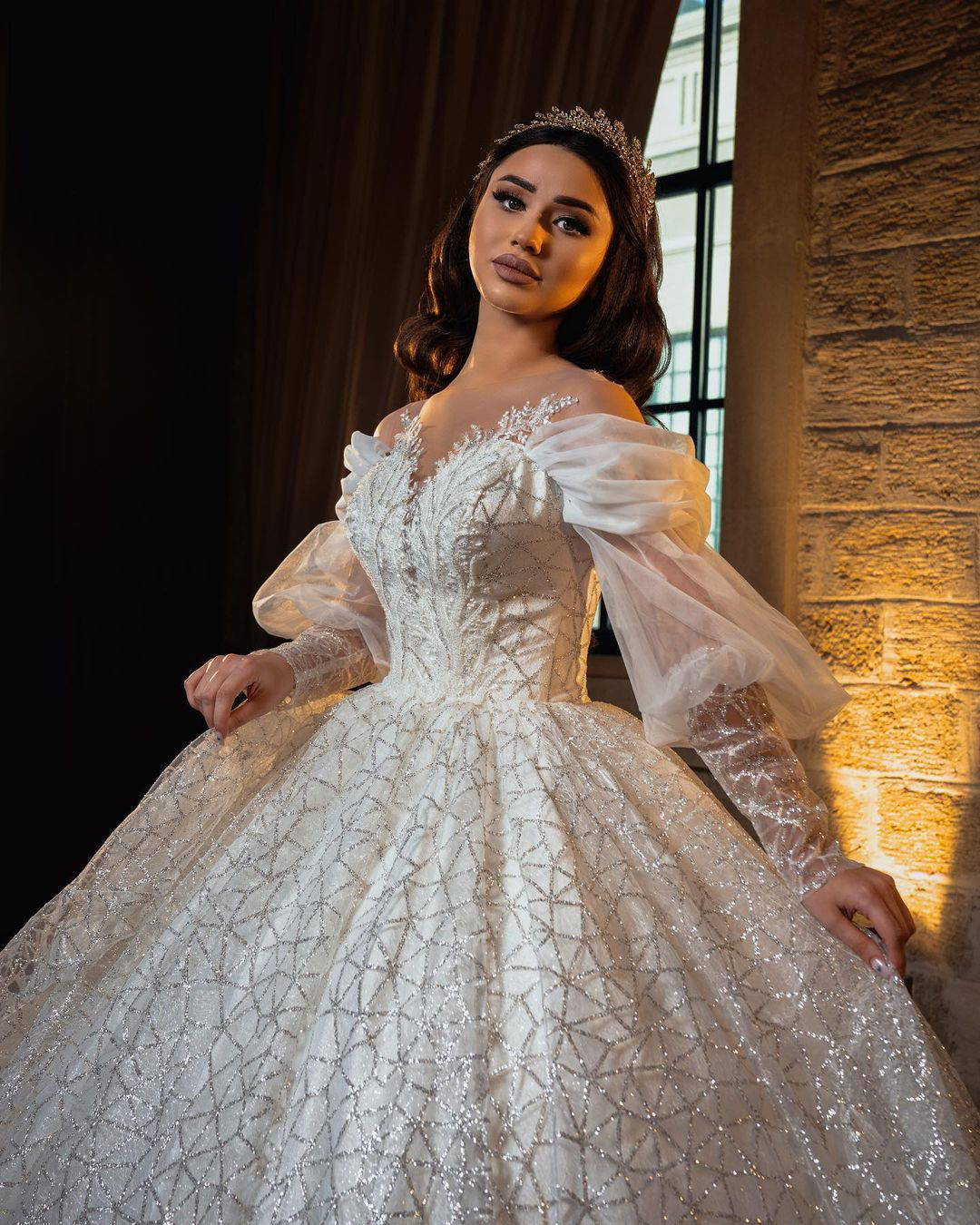 Luxury Bride Wedding Dress Off Shoulder Sequins Lace Long Sleeve Sexy Ball Gown Satin Bridal Custom Made wedding Dresses