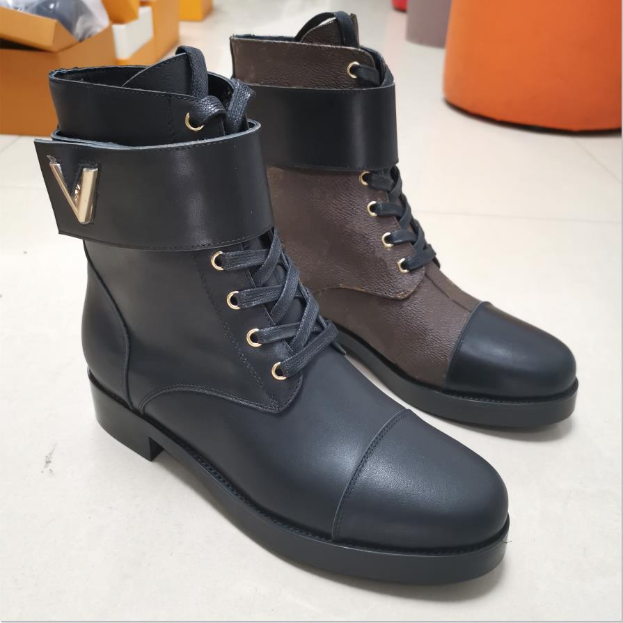 Women Wonderland Ranger Boots Lace-up Letter Printed Twist Buckle Designer Lady Glazed Leather Flat Heel Rubber Outsole Boot Size EU35-42 With Box, Customize
Women Wonderland Ranger Boots Lace-up Letter Printed Twist Buckle Designer Lady Glazed Leather Flat Heel Rubber Outsole Boot Size EU35-42 With Box, Customize