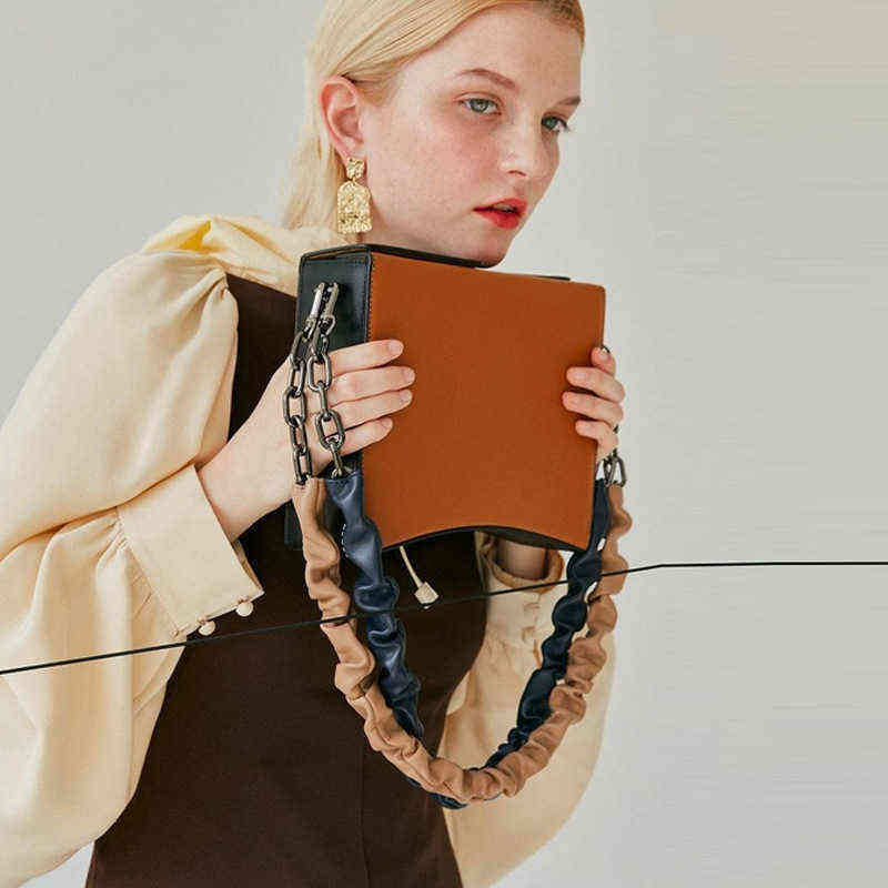 Bag Women's Box Small Square Bag Contrast Color Fashion Double Chain Wide Shoulder Belt Messenger Bag Portable Single Shoulder Bag220614, Brown versus black
Bag Women's Box Small Square Bag Contrast Color Fashion Double Chain Wide Shoulder Belt Messenger Bag Portable Single Shoulder Bag220614, Brown versus black