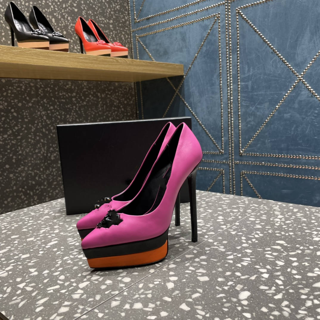 2022 summer new pointed toe platform super high heel sandals catwalk high heels Europe United States large size metal sexy shoes