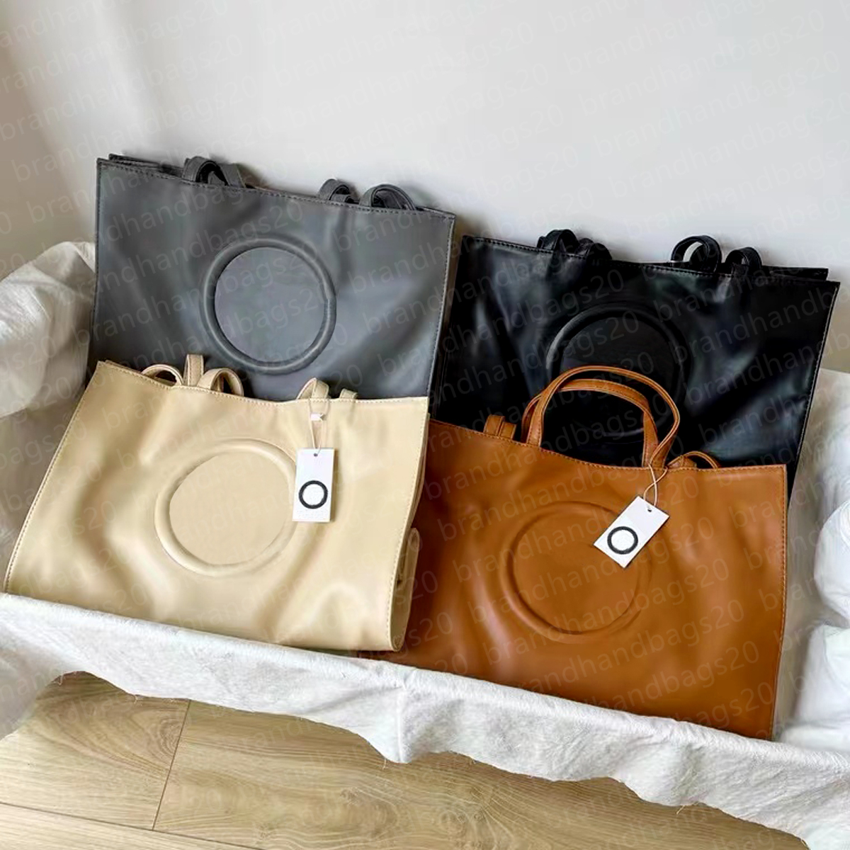 Designer Cross Body Shoulder Bags Men and Women Messenger Soft Leather Totes all-match Simple Magnetic Buckle 3 Sizes 24 Colors Camera Lipstick Shopping Bag HQT4838, White
Designer Cross Body Shoulder Bags Men and Women Messenger Soft Leather Totes all-match Simple Magnetic Buckle 3 Sizes 24 Colors Camera Lipstick Shopping Bag HQT4838, White