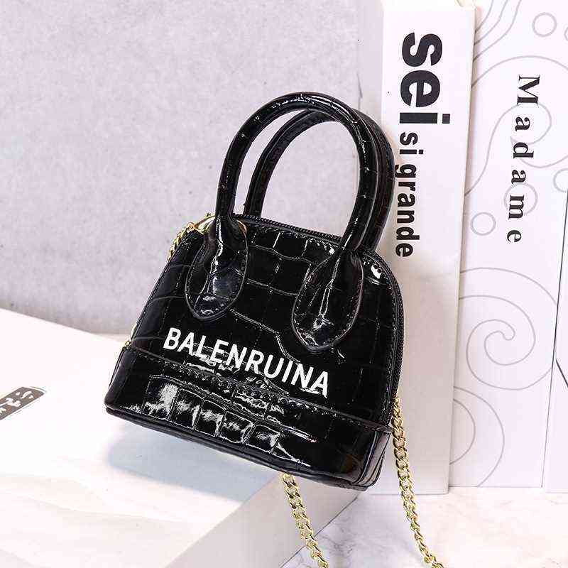 Factory Direct Sale European and American Trend Personalized New Fashion Mini Chain Msenger Practical Women's Hand Designer Bag, Black
Factory Direct Sale European and American Trend Personalized New Fashion Mini Chain Msenger Practical Women's Hand Designer Bag, Black