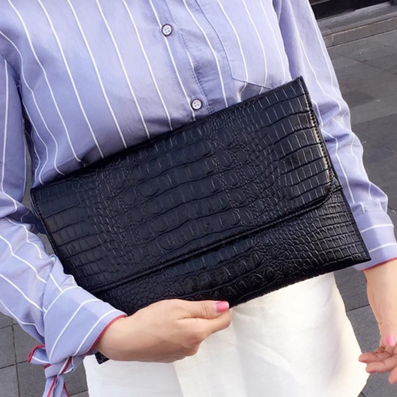 Evening Bags Brand Women Envelope Clutch Black Crocodile Pattern Female Genuine Leather Shoulder Day Clutches A1210Evening
Evening Bags Brand Women Envelope Clutch Black Crocodile Pattern Female Genuine Leather Shoulder Day Clutches A1210Evening