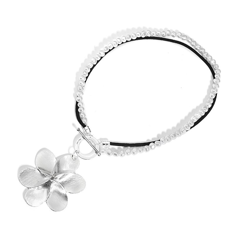 Pendant Necklaces Amorcome Unique Large Hammered Metal Flower Pearls Collar Black Faux Suede Leather Rope Chain Necklace JewelryPendant
Pendant Necklaces Amorcome Unique Large Hammered Metal Flower Pearls Collar Black Faux Suede Leather Rope Chain Necklace JewelryPendant