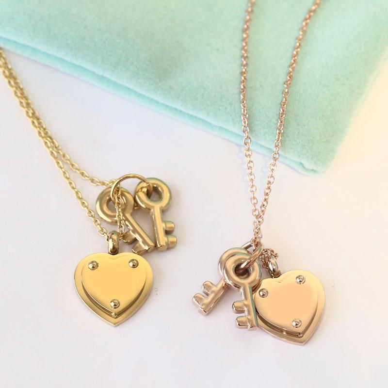 Chains Original 1:1 Sterling Silver Tif Necklace High Quality Three Dimensional Heart Ladies Hip Hop Party Luxury Jewelry Gift
Chains Original 1:1 Sterling Silver Tif Necklace High Quality Three Dimensional Heart Ladies Hip Hop Party Luxury Jewelry Gift