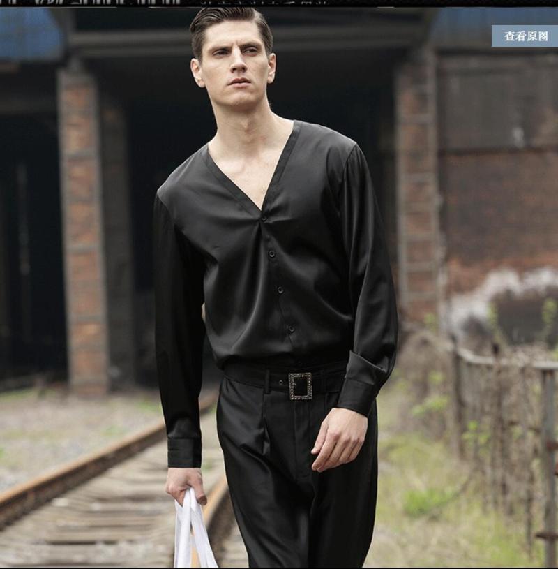Men's Casual Shirts -3xl Men's Tops Tees Summer Fashion Thin Black Long-sleeved Dress Shirt Slim V-neck Satin Catwalk Models Singer Cos
Men's Casual Shirts -3xl Men's Tops Tees Summer Fashion Thin Black Long-sleeved Dress Shirt Slim V-neck Satin Catwalk Models Singer Cos