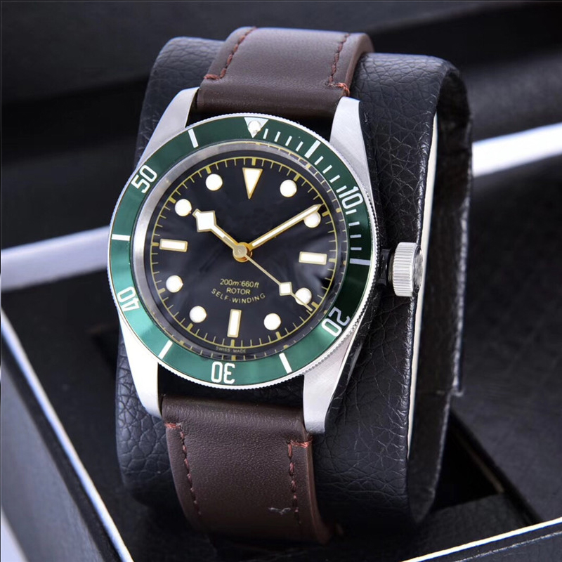 High quality selling luxury men's watches automatic mechanical designer watches waterproof design high-quality leather watchband wholesale sales watches, The screwdriver
High quality selling luxury men's watches automatic mechanical designer watches waterproof design high-quality leather watchband wholesale sales watches, The screwdriver