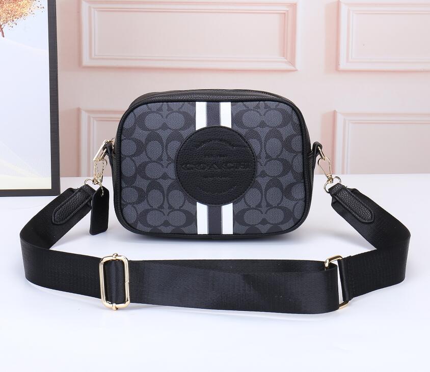 A116 high quality designer retro coach women leather handbag Envelope shopping crossbody messenger Chain flap bag tote shoulder bag, Natural color
A116 high quality designer retro coach women leather handbag Envelope shopping crossbody messenger Chain flap bag tote shoulder bag, Natural color