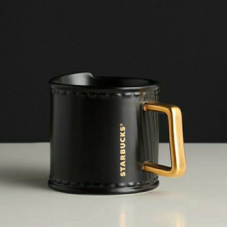 The latest 12.35oz Starbucks ceramic mug, willow nail leather cover Starbucks coffee cup, support customized logo, Write color after purchase
The latest 12.35oz Starbucks ceramic mug, willow nail leather cover Starbucks coffee cup, support customized logo, Write color after purchase