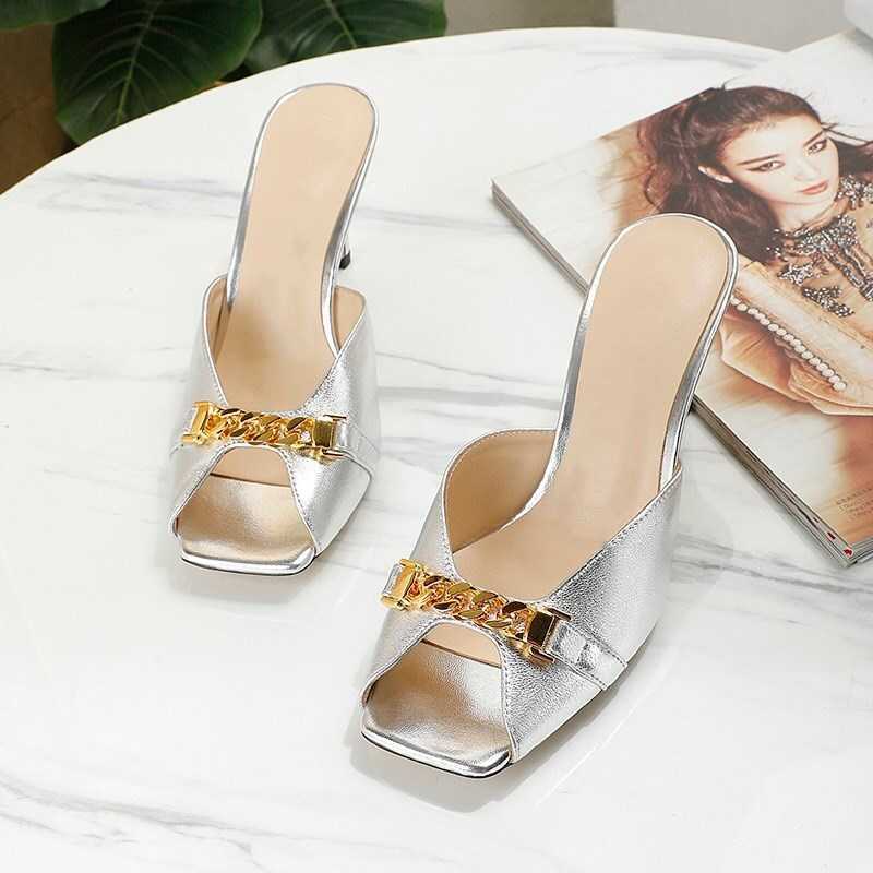 Elegant temperament outer wear Baotou pointed sandals and slippers women 2020 spring bow patent leather stiletto high heel half slippers