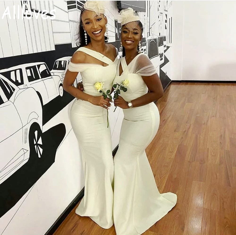 Off Shoulder Black Ivory Girls Bridesmaid Dresses Long Satin Simple Sweep Train Mermaid Formal Prom Gowns for Wedding Plus Size African Maid of Honor 