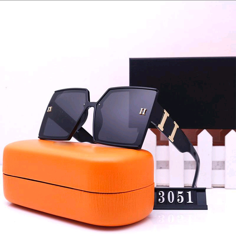 Designer Sunglasses Women Driving glasses Fashion Adumbral Luxury Mens Sunglass Designers Men Sunglass Goggle Eyewear h Four Color 2204014D
Designer Sunglasses Women Driving glasses Fashion Adumbral Luxury Mens Sunglass Designers Men Sunglass Goggle Eyewear h Four Color 2204014D