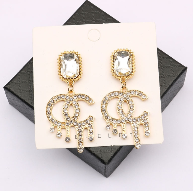 Mixed Simple 18K Gold Plated 925 Silver Luxury Letters Stud Brand Designers Geometric Famous Women Crystal Rhinestone Pearl Earring Jewelry
Mixed Simple 18K Gold Plated 925 Silver Luxury Letters Stud Brand Designers Geometric Famous Women Crystal Rhinestone Pearl Earring Jewelry