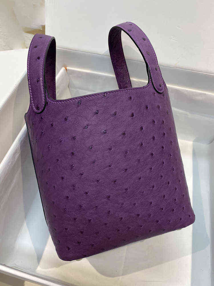Portable Red Industrial h Family Ostrich Skin Vegetable Basket Bag Female Summer Litchi Pattern Bucket High-grade Feeling, Big red
Portable Red Industrial h Family Ostrich Skin Vegetable Basket Bag Female Summer Litchi Pattern Bucket High-grade Feeling, Big red