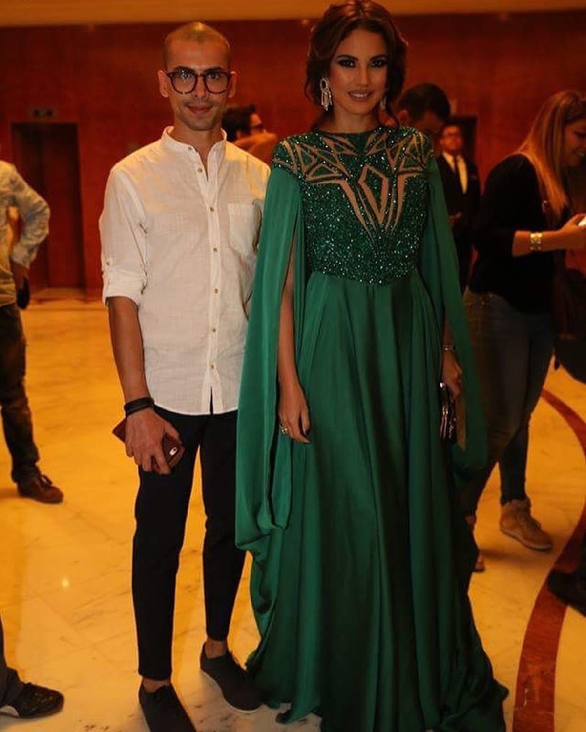 Emerald Green Stain Prom Dresses Luxury Sequined Full Sleeves Party Dress Modest Floor Length Custom Made Evening Gown