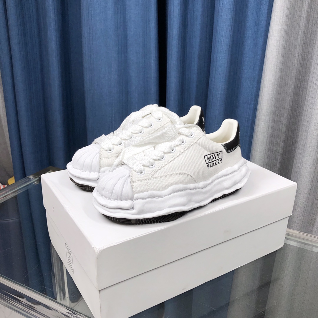 2022 latest fashions womens and mens Track designer Sneaker Casual designer White shoes ~ top quality womens and Mens Shoes Trainers
2022 latest fashions womens and mens Track designer Sneaker Casual designer White shoes ~ top quality womens and Mens Shoes Trainers