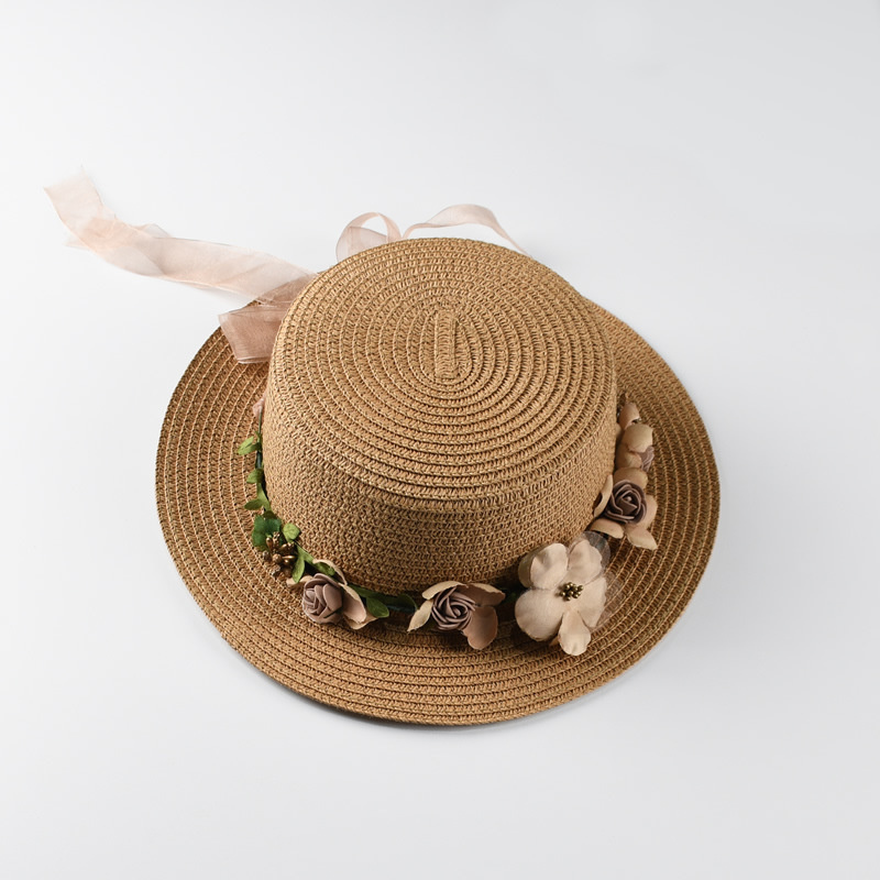 Summer New Garland Straw Hats Ladies Short Brimmed Beach Hat Outdoor Travel Sunshade Top Caps