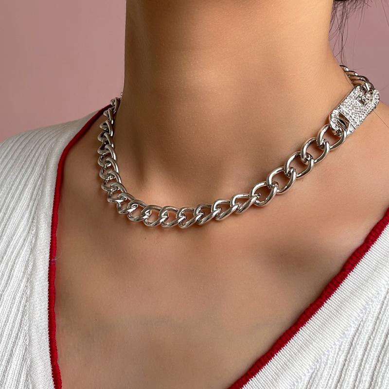 Chains Hip Hop Rock Metal Cuban Thick Chain Necklaces For Women Men Minimalist Crystal Buckle Choker Necklace Fashion Collar JewelryChains