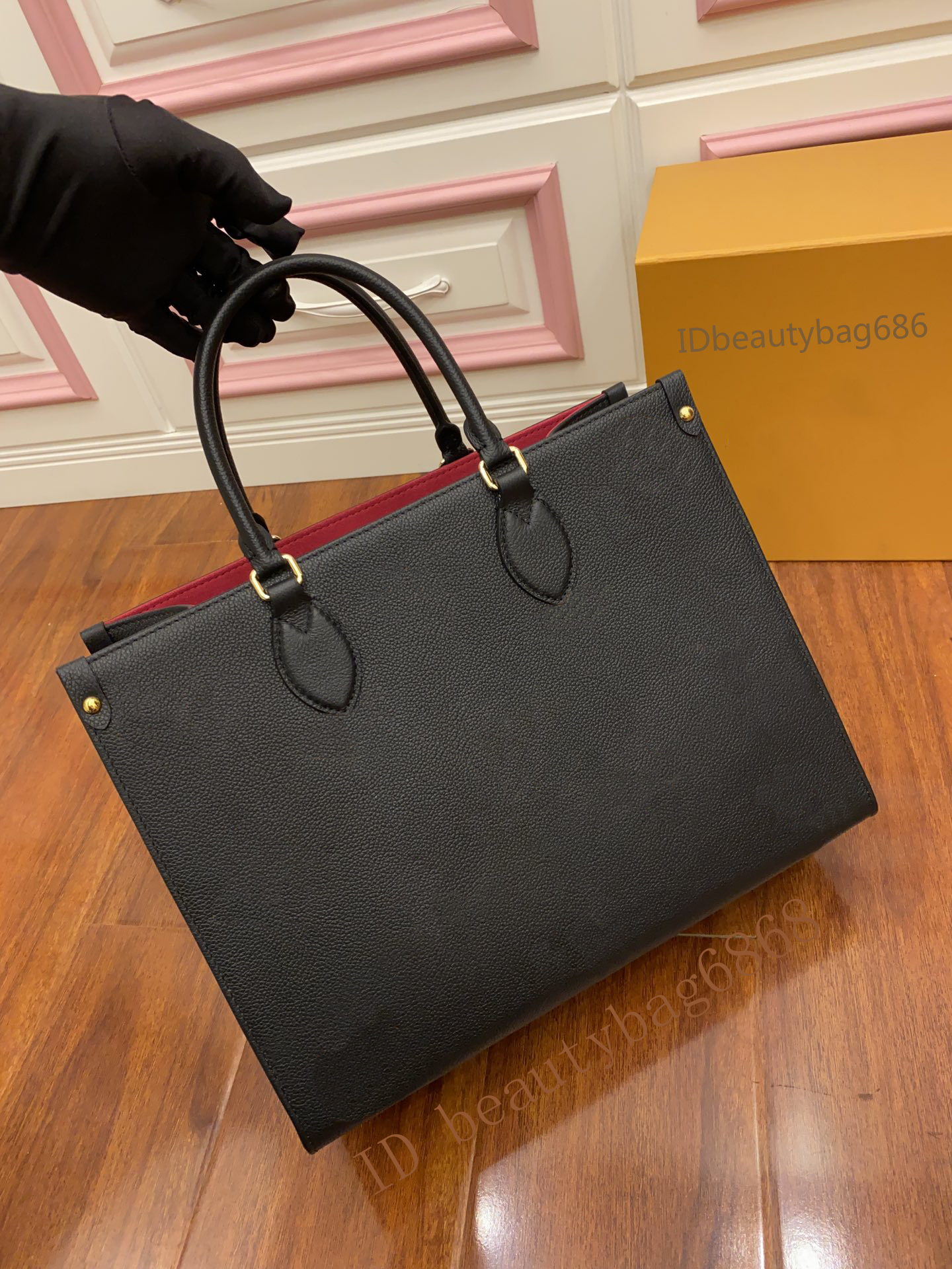 2023 Fashion Handbag Trend Luxury Simple crossbody bag Large capacity for daily travel Elegant leather design Underarm Bag Diagonal bag M58927, Black letter
2023 Fashion Handbag Trend Luxury Simple crossbody bag Large capacity for daily travel Elegant leather design Underarm Bag Diagonal bag M58927, Black letter
