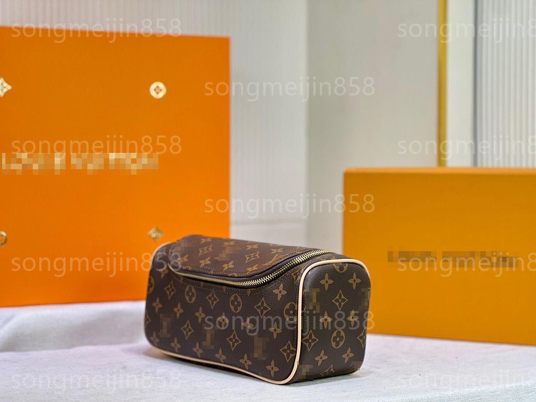 M47528 Old Flower Double zipper Makeup Package Cosmetic Bags Clutch Handbag Crossbody Designer Bags Tote Leather Evening GGs LVs YSLs louiseity viutonity VUTTONS, Dark khaki
M47528 Old Flower Double zipper Makeup Package Cosmetic Bags Clutch Handbag Crossbody Designer Bags Tote Leather Evening GGs LVs YSLs louiseity viutonity VUTTONS, Dark khaki